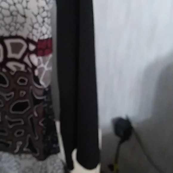 STYLE&CO XS Colorful Medium Sleeves Top - Picture 5 of 7